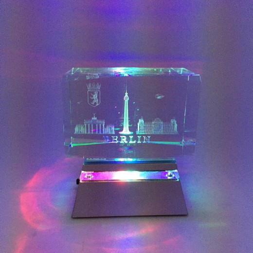 Kristallglas mit 3D Innengravur 8x5mm mit Motiv #100158