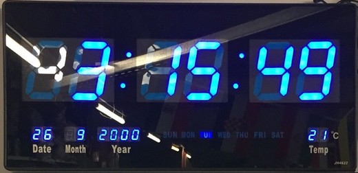 LED - Wanduhr mit Zahlen blau quadratisch digital Uhr Datum Temperatur Alarm (45x22cm) 4622mm #