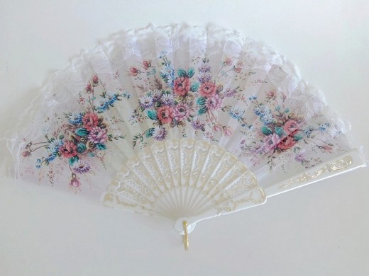 Fächer Handfächer mit verschiedenen Blumenmuster weiss