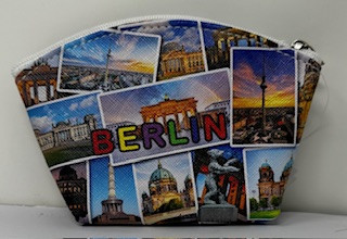 Geldböse mit Berlin-Motiv. 15x8 cm