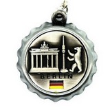 Schlüsselanhänger Flaschenöffner Kapselheber