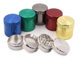 3-tlg Alu Grinder Crusher Mahlwerk 4,0cm im Display