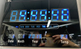 LED - Wanduhr mit Zahlen blau quadratisch digital Uhr Datum Temperatur Alarm (32x22 cm)