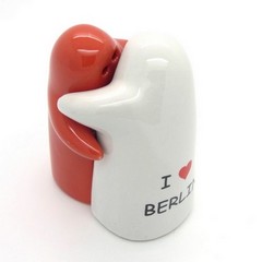 Salt and pepper shakers (red and white)