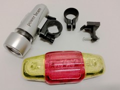 Bicycle front and rear light with 5 LEDs each