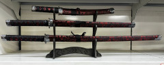 Samuraischwert Set Deko stumpf mit Schwertständer und Zubehör rosarot