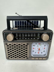 Radio Waxiba M-939BT-S mit Solar USB/SD/MP3/AUX/-Band AM/FM/SW1-3 (farbig sortiert)