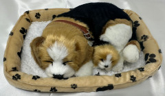 Simulierter Hund mit Geräuschen und Bewegungen