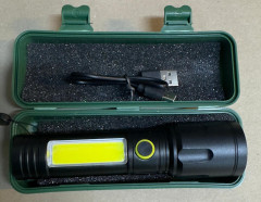 LED Taschenlampe Aufladbar,Extrem Helle Zoombare Taschenlampen mit 5 Lichtmodi & Langer Betriebsdauer